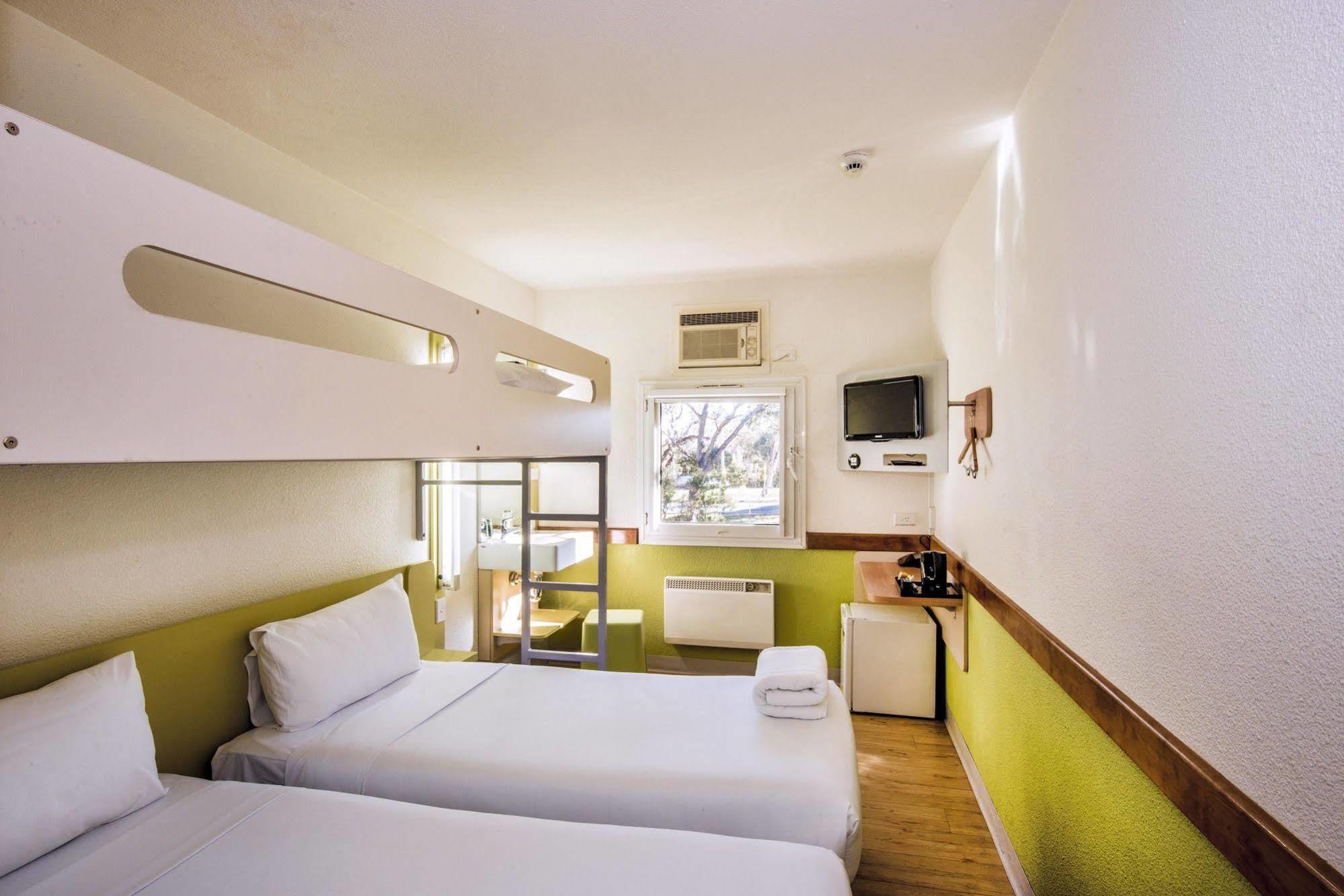 Ibis Budget Canberra Exteriör bild